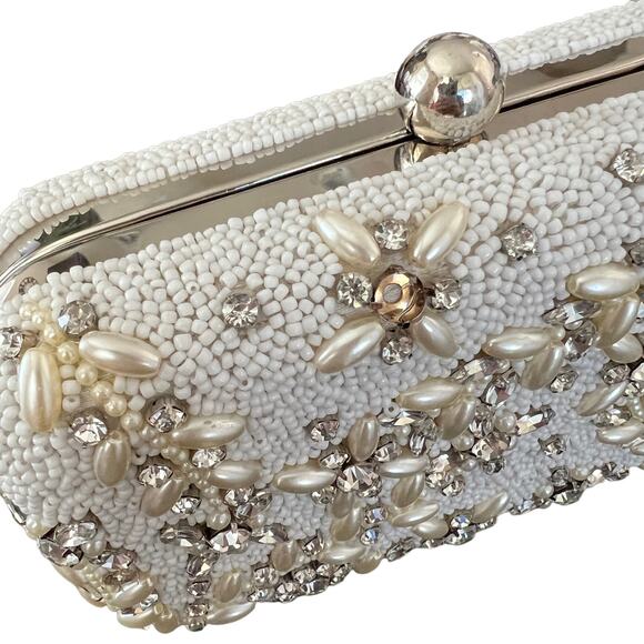 From St Xavier Diamante Vine Box Clutch in Ivory (flawed) NWOT - Picture 4 of 9